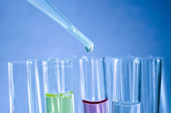 AIFA accelera: 104 nuovi farmaci pronti a cambiare la sanità italiana