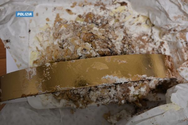 Vibo, il 'dolce' carico di cocaina: 200 grammi nel profiterole, arrestato spacciatore