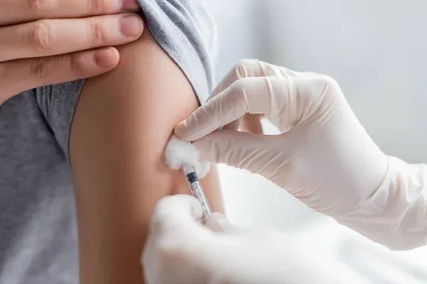 Settimana europea delle vaccinazioni: morbillo e pertosse tornano a crescere, record di casi in Europa