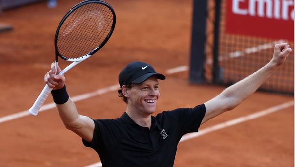 Sinner a Parigi, primo allenamento al Roland Garros: si accende la corsa al titolo