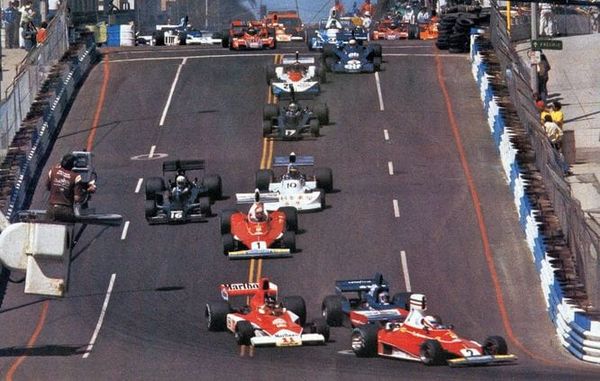 Box Box, race in the USA