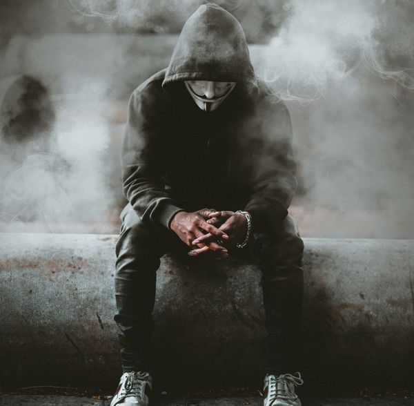 N.8 ~ ¿Quién es el impostor?