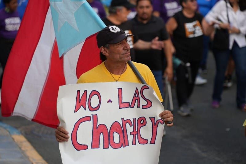 Denuncian desmantelamiento y privatización de la educación pública