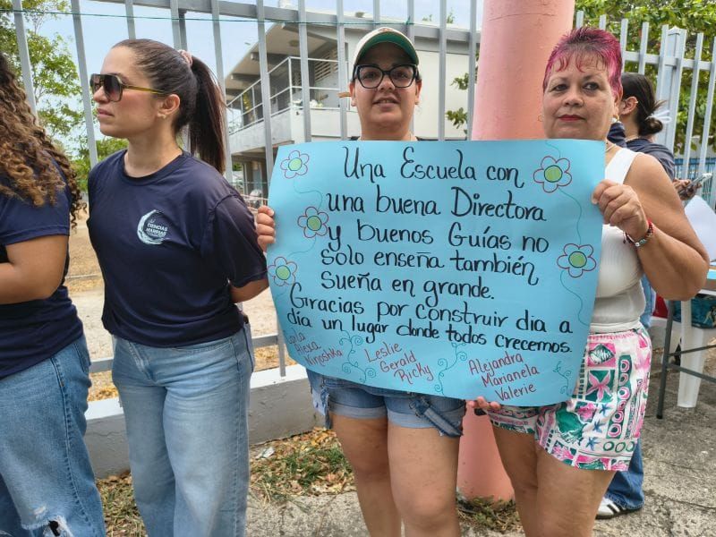 Comunidad escolar en La Parquera continúa lucha para mantener su escuela abierta