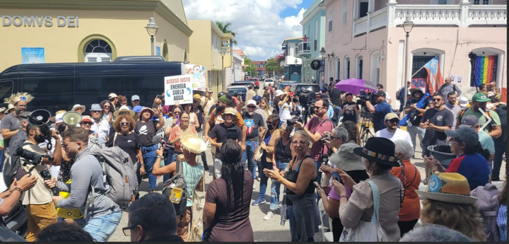 ¡Pa’ la calle contra Esencia!