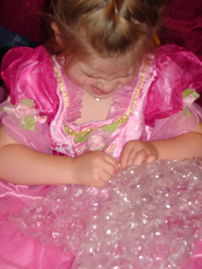 elisepoppingbubblewrap.jpg