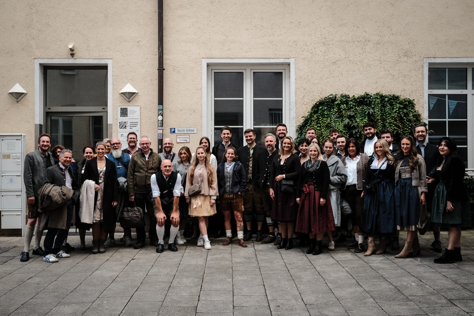 Team Werbezeichen Wiesn 2025