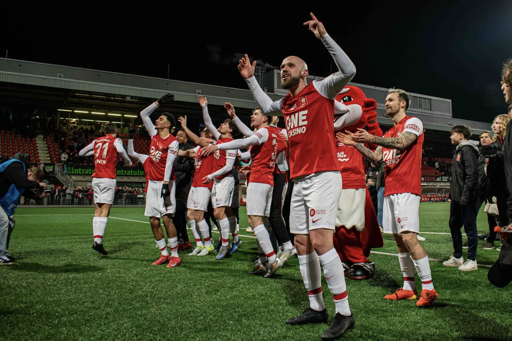 Bryan Smeets (33) verder in geel-zwart