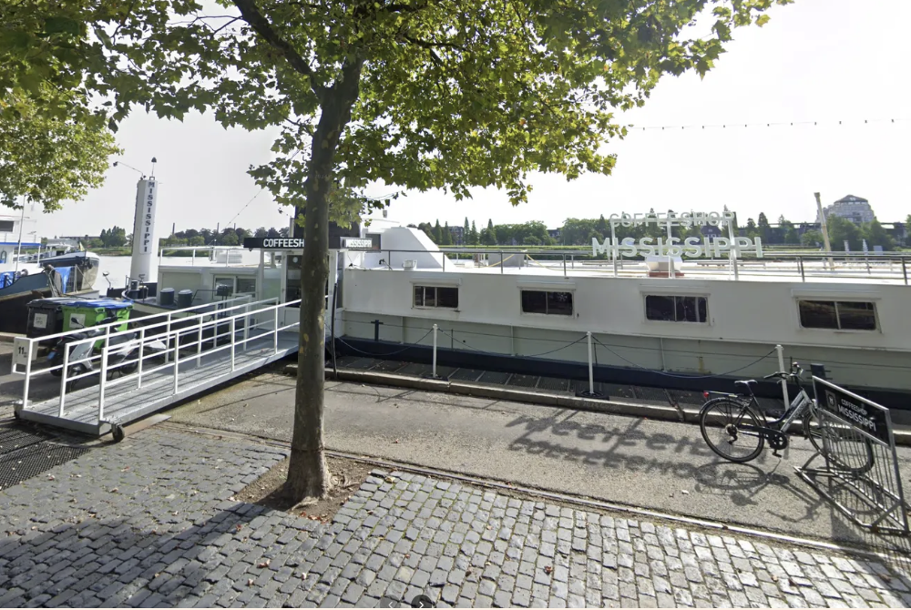 SAB: Coffeeshops lokken studenten met cadeautjes, waar ligt de grens?