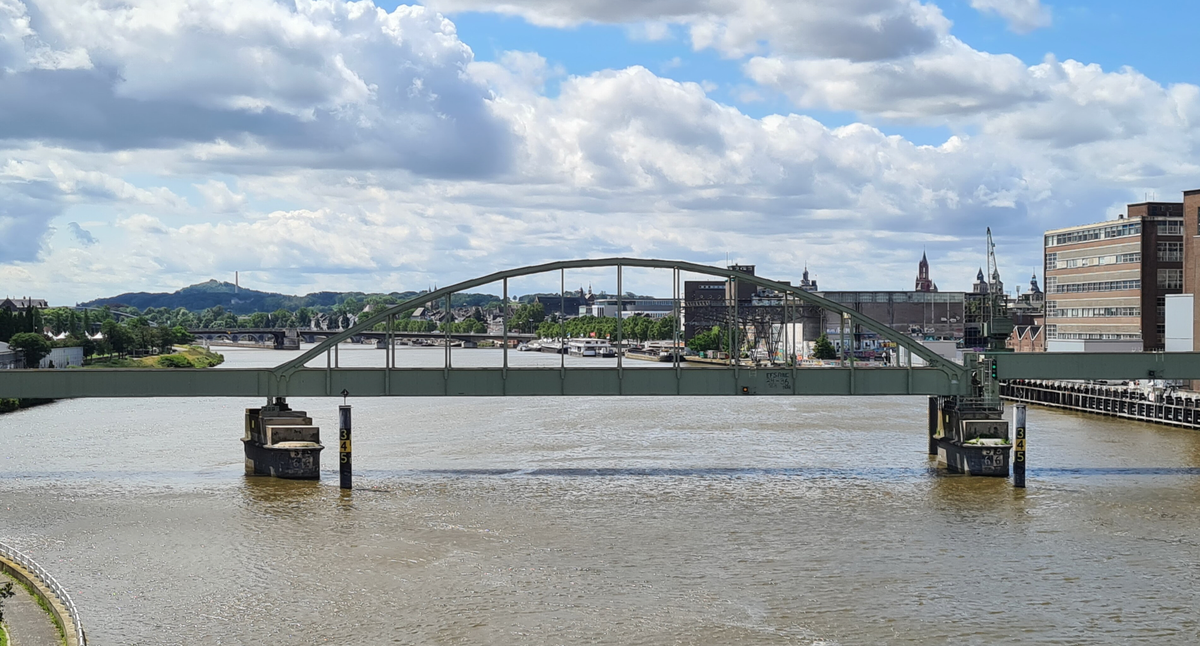 Federaal Belgisch minister wil spoorbrug in Maastricht behouden