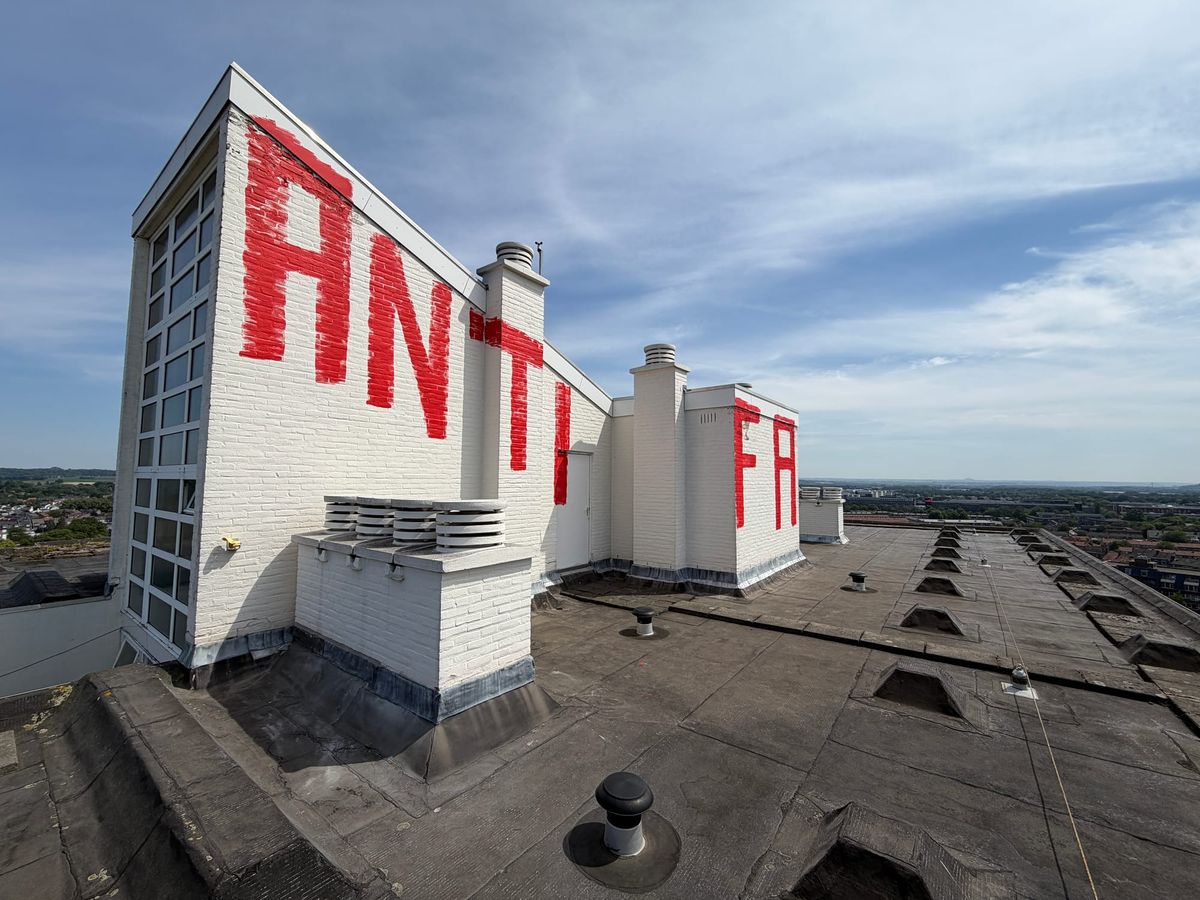 Antifa bekladt Torenflat