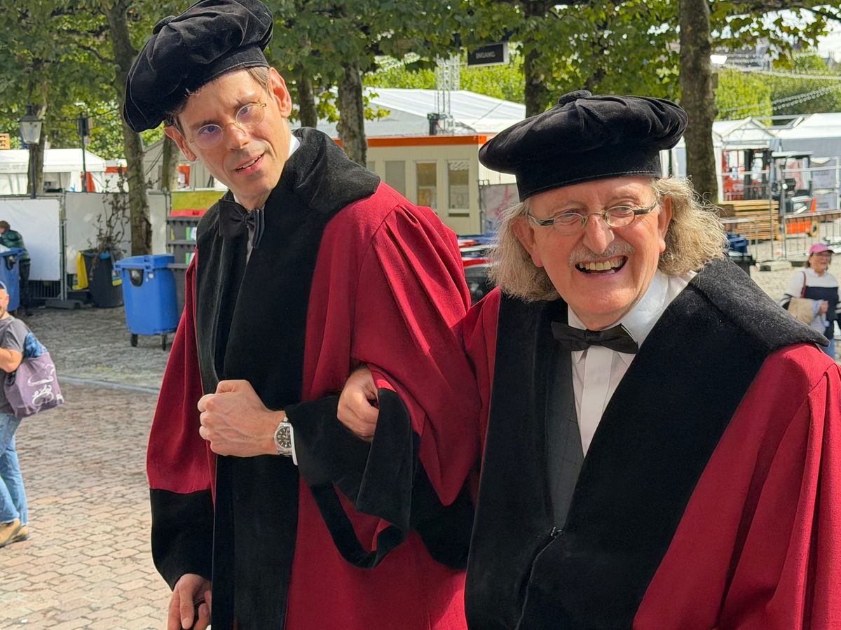 Roemer roept UM op naar buiten te gaan