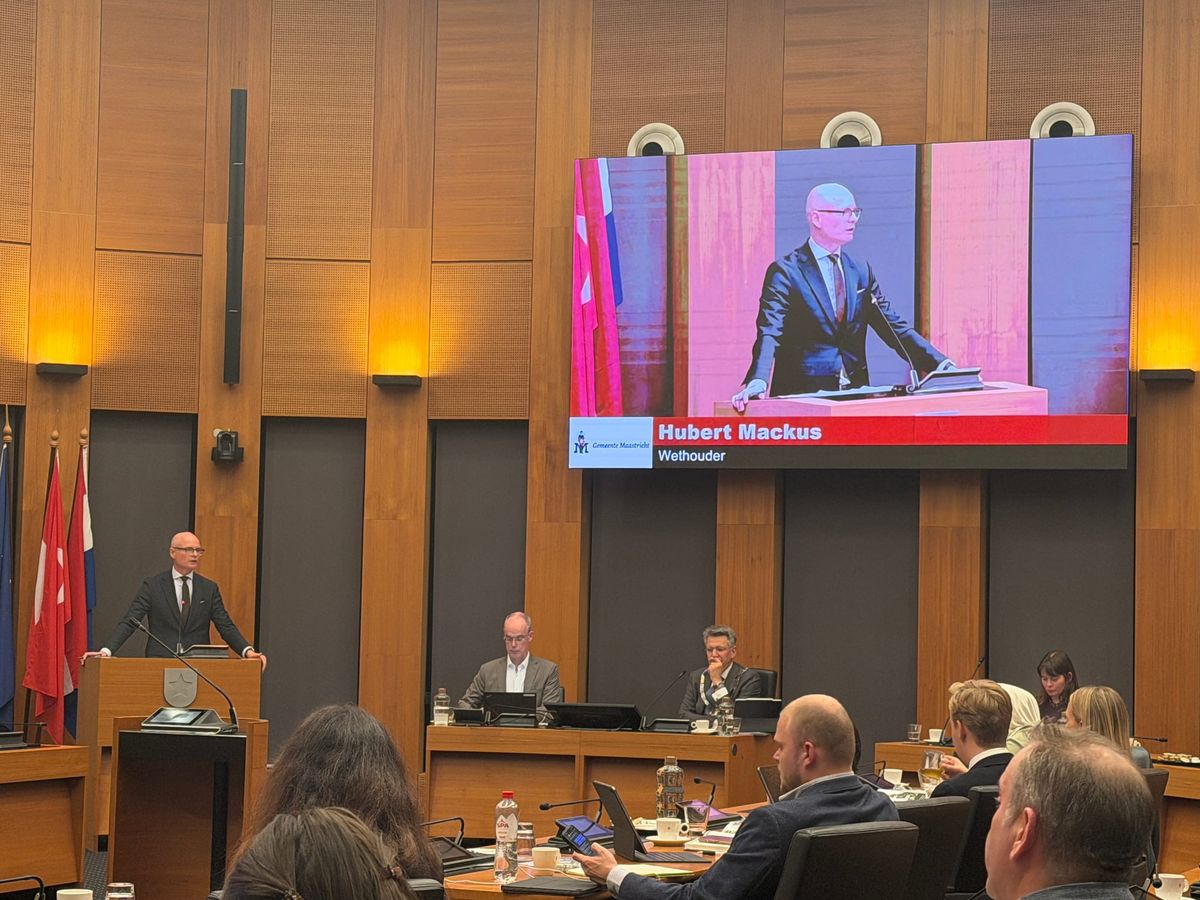Raad duwt door met fractie-ondersteuning, prijskaartje voor later