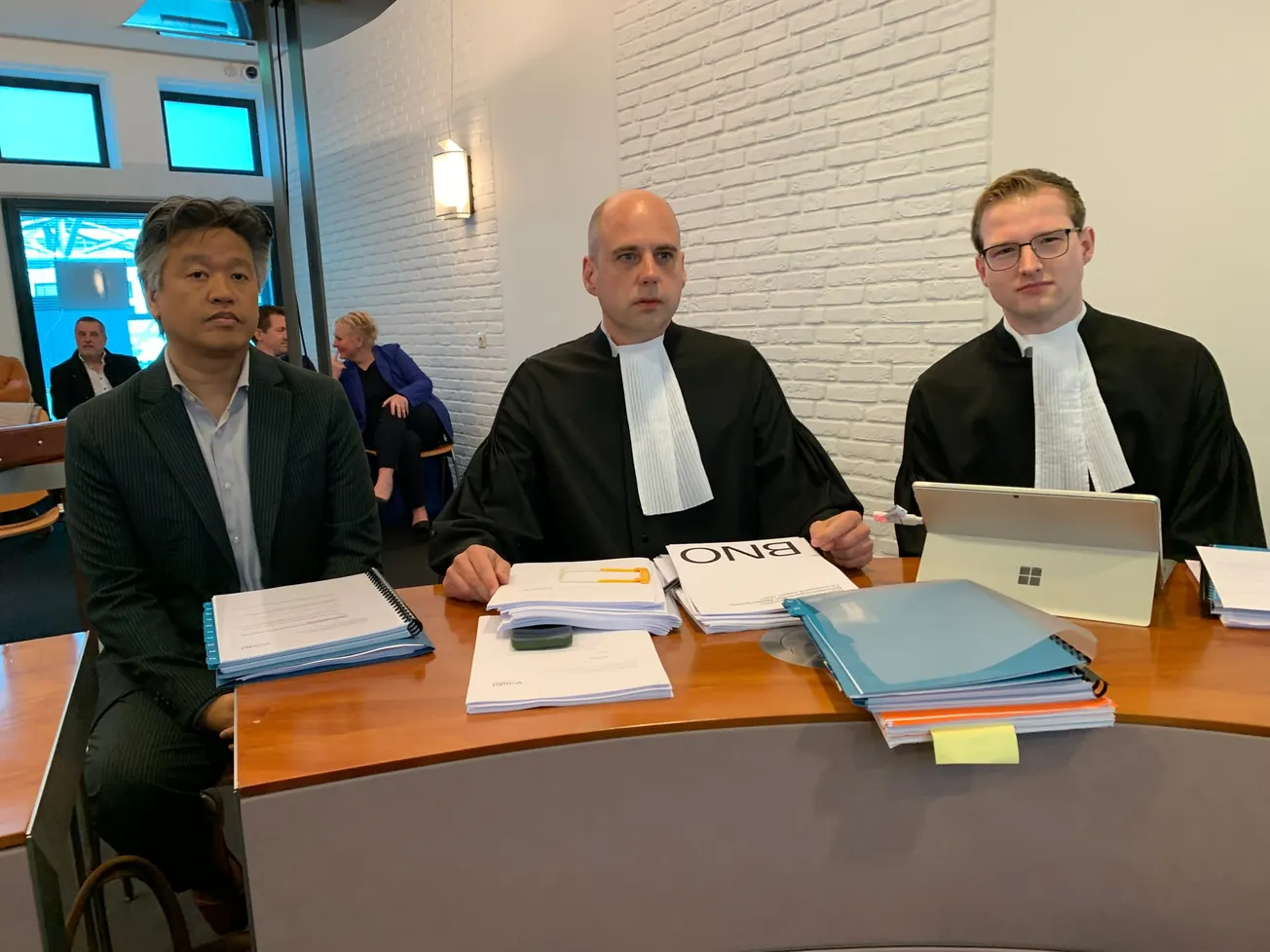 De Limburger versus L1: wie loopt blauwtje?