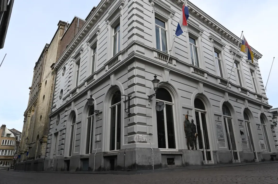 ‘Maak van de Bonbonnière het André Rieumuseum’