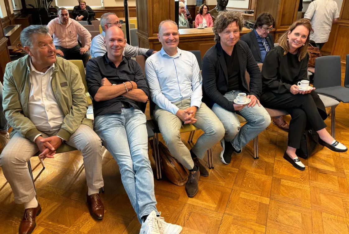 Stadsadvocaat Paulussen: stel motie Intratuin uit
