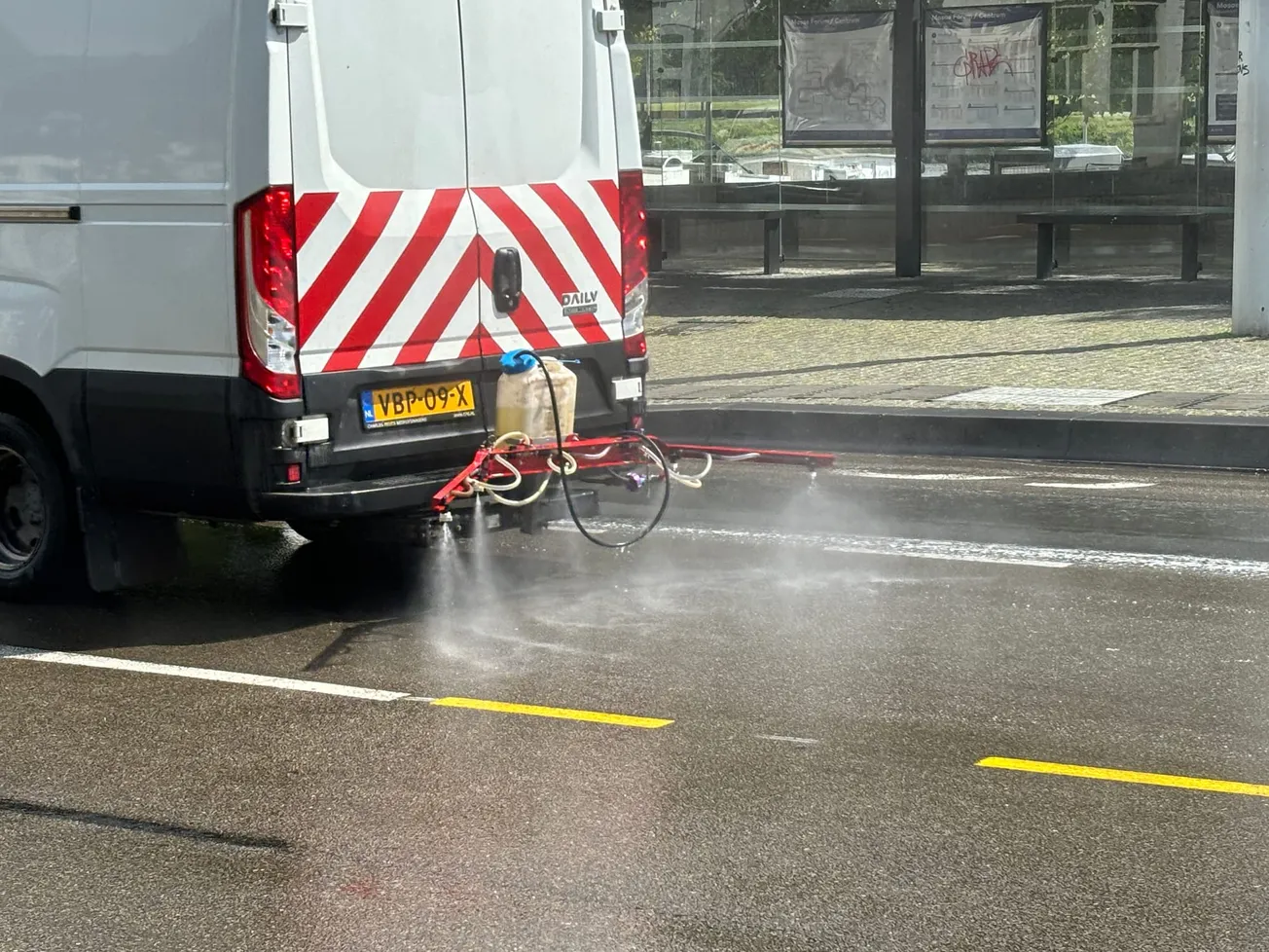 Valpartijen door oliespoor in binnenstad