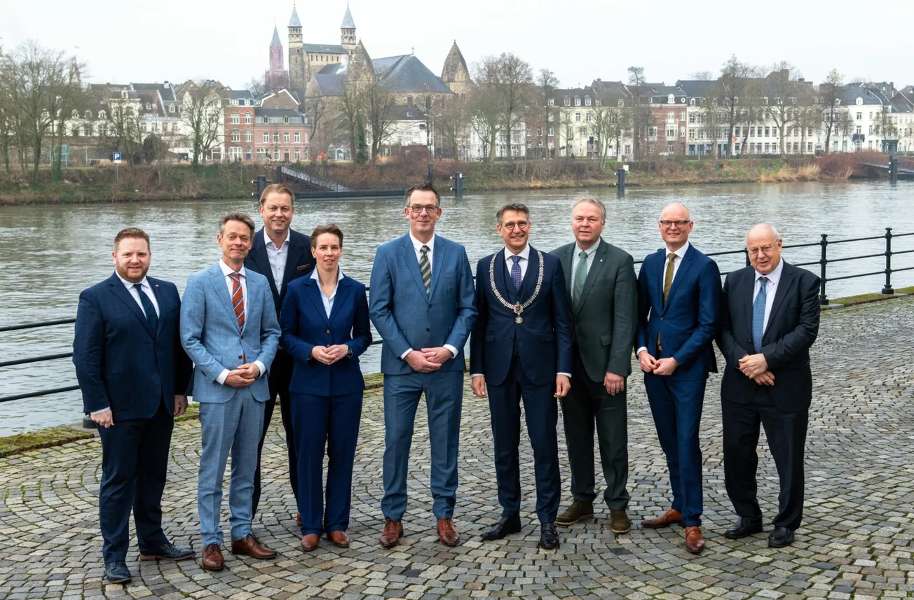 Ook politiek bedrijf is 'wit reservaat' èn mannenbolwerk