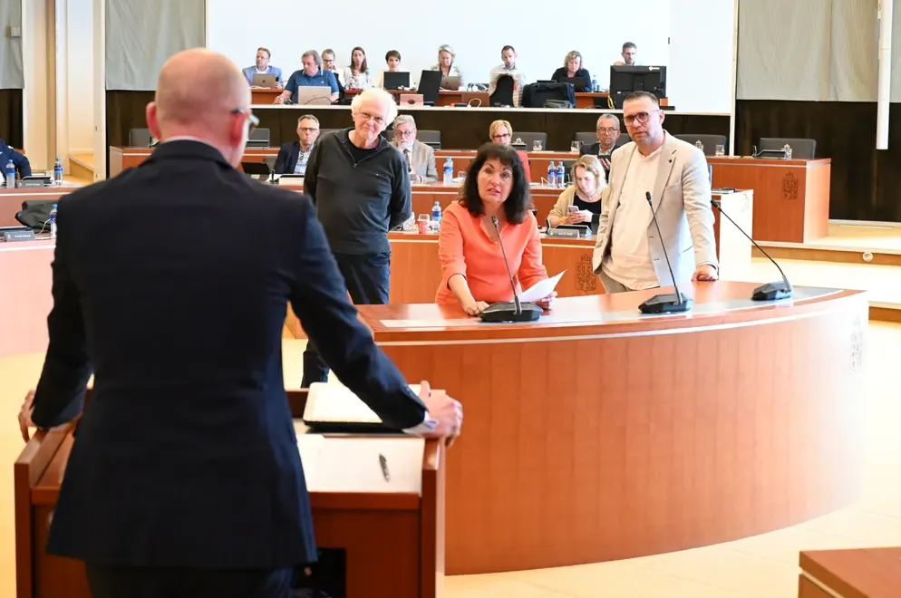 FNV wijst voorstel af, Geusselt blijft dicht