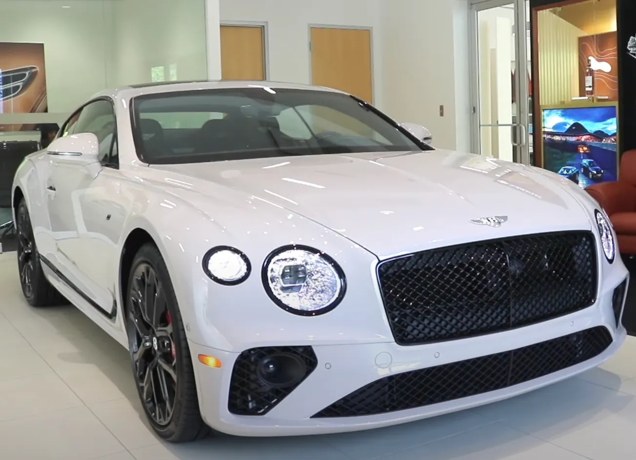 Zuidlease: "Klant verkoopt Bentley Continental GT V8-/S"