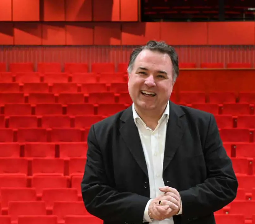 “Het theater is een magnefieke wereld om rond te lopen”