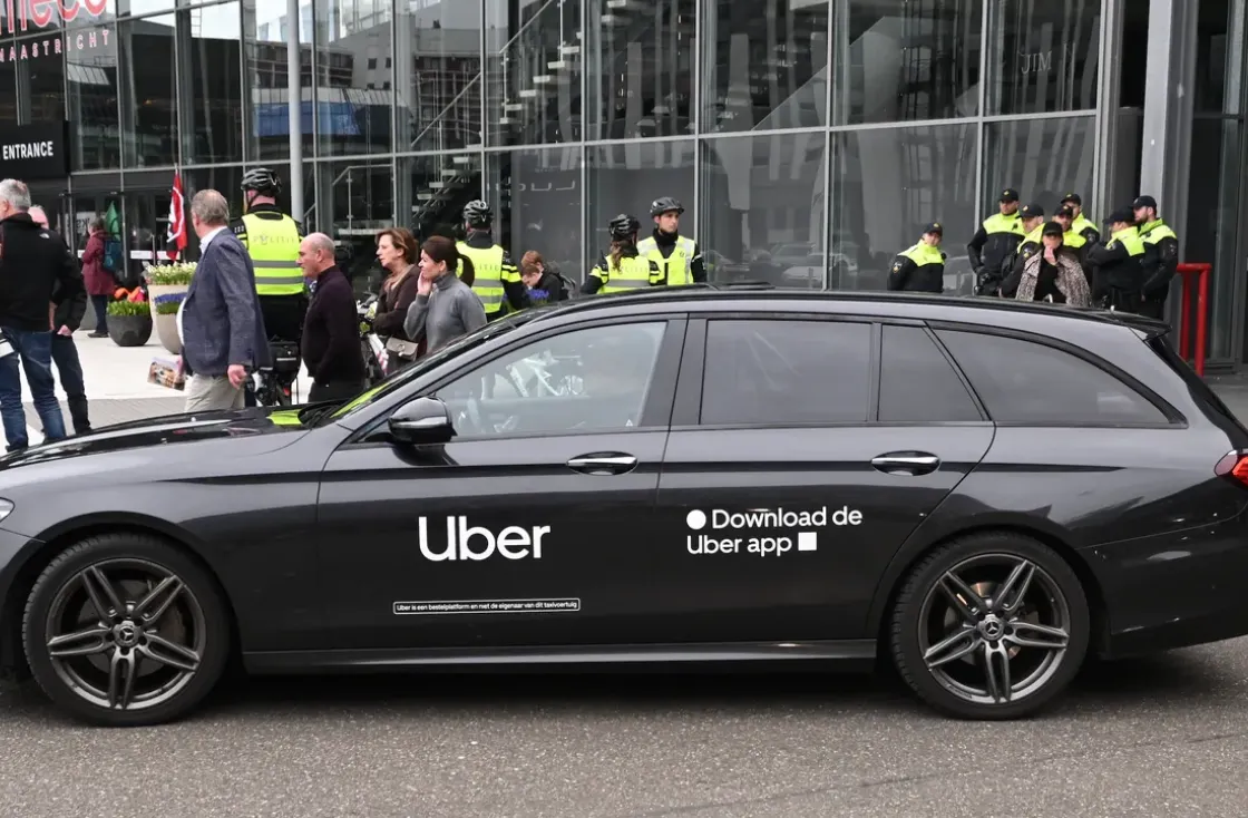 CDA: taxi-oorlog met Uber dreigt, klanten betalen te veel