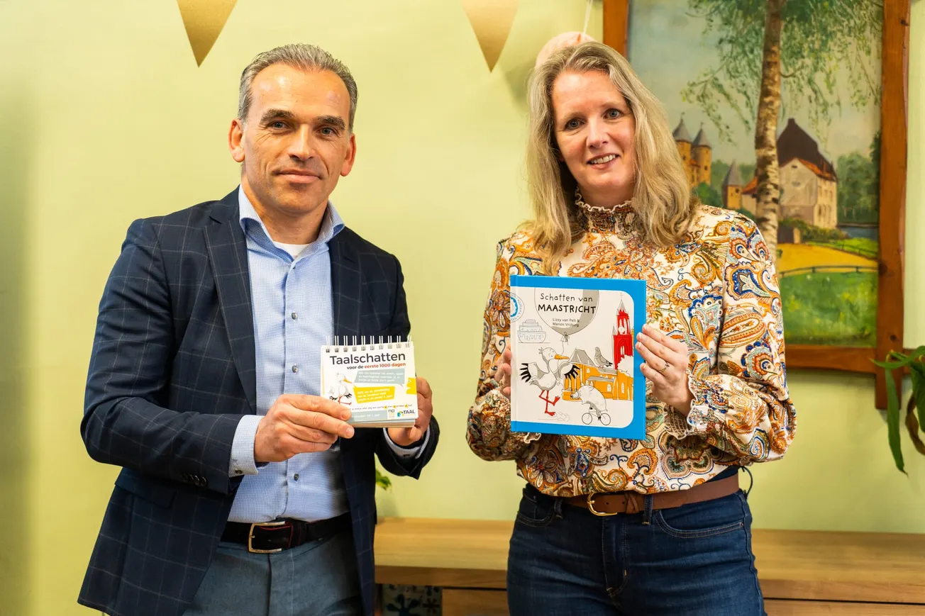 Voorlezen uit ‘Schatten van Maastricht’ voor taalrijke toekomst
