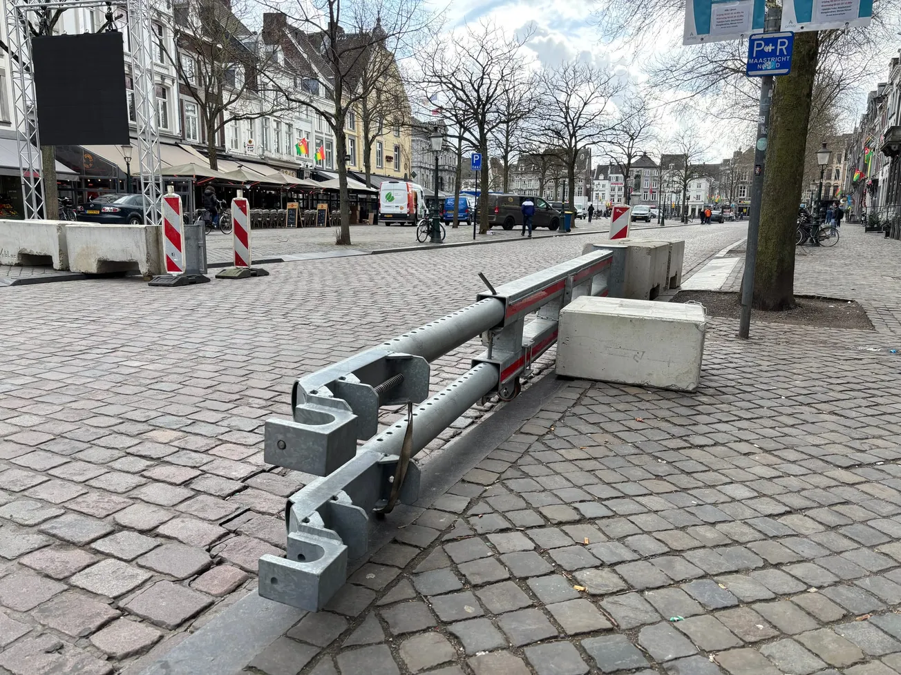Barriers voor een autoluwe carnaval