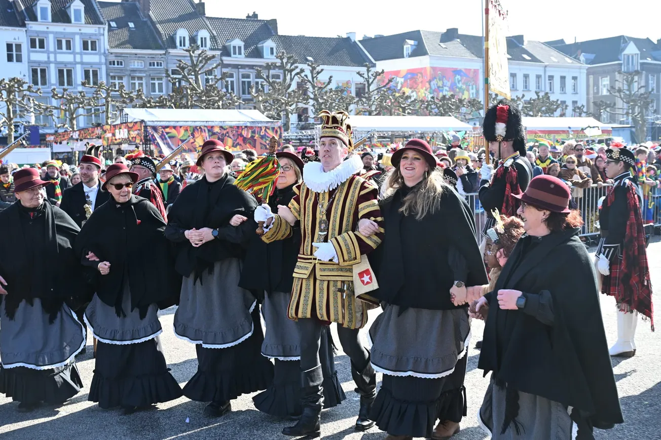 Mooswief opgelaote op zonovergoten Vrijthof