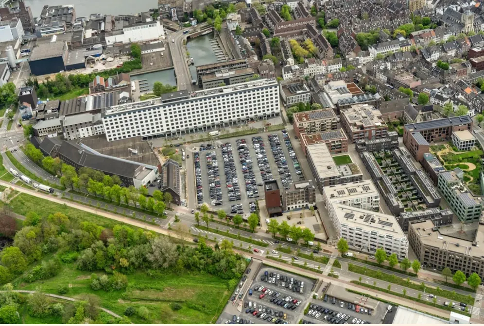 Stad wil 15 miljoen voor P-terrein achter Sphinx-gebouw