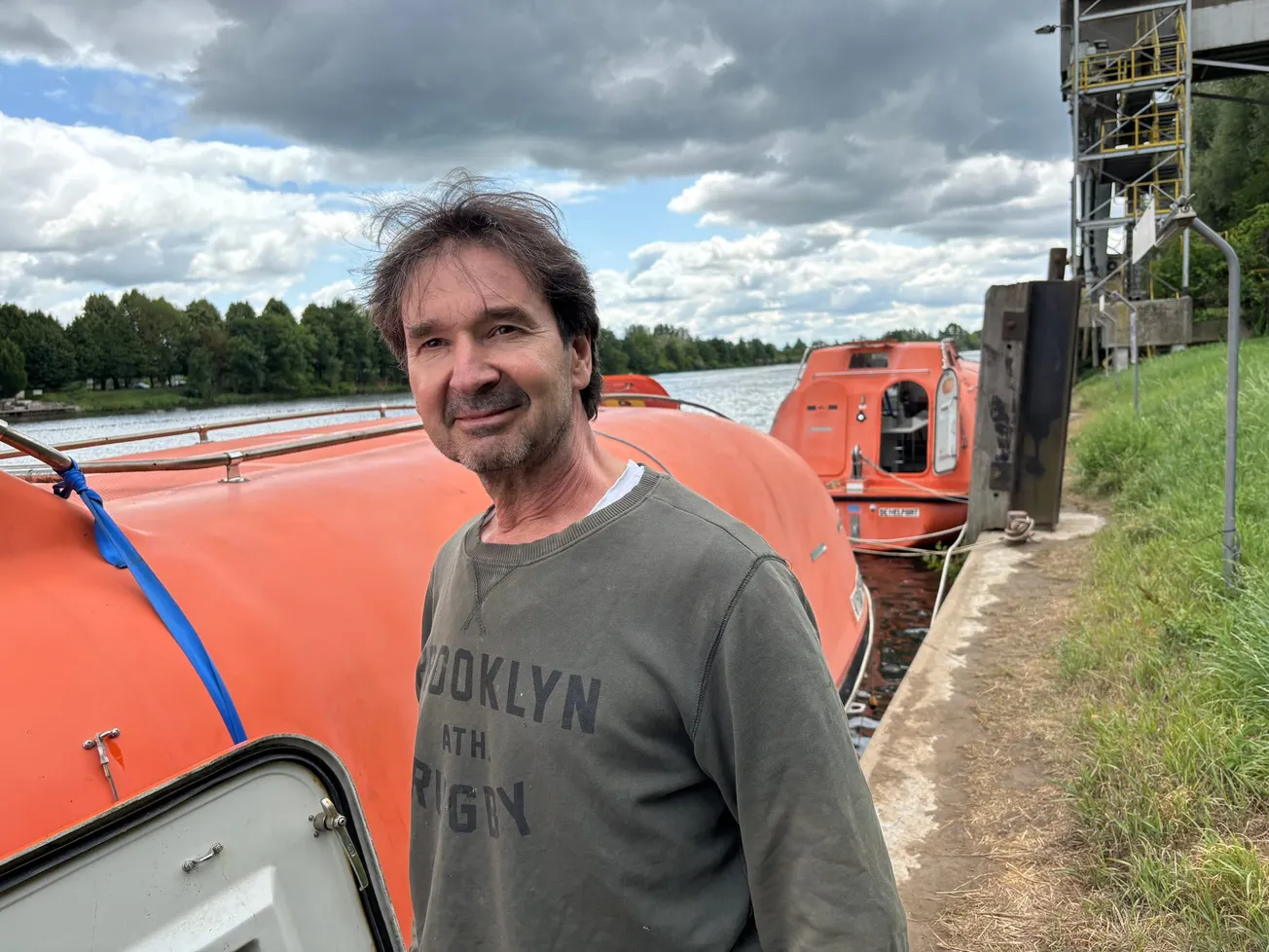 Avonturier Ralph Jansen kleurt Maastricht oranje