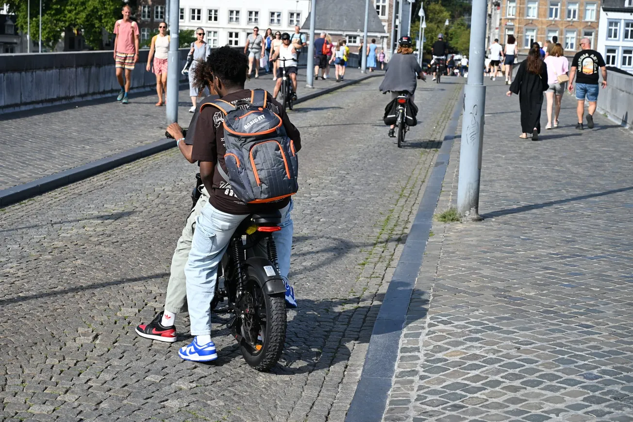 Asociaal rijgedrag fatbikers streng handhaven