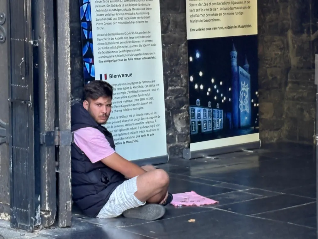 OLV Basiliek licht politie in over Roemeense bedelaars