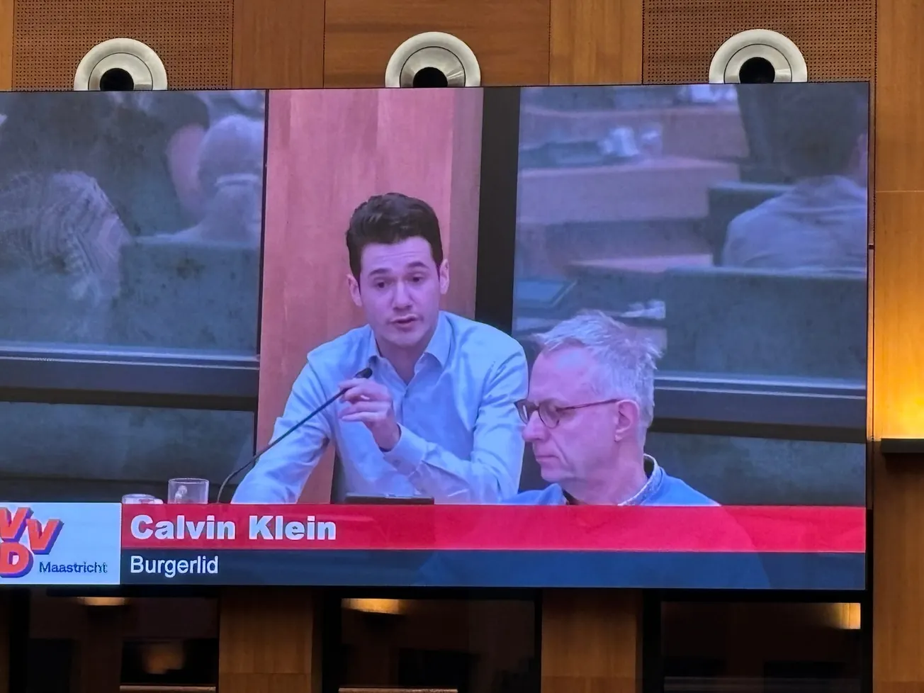 Calvin Klein bemoeit zich met lokale politiek Maastricht