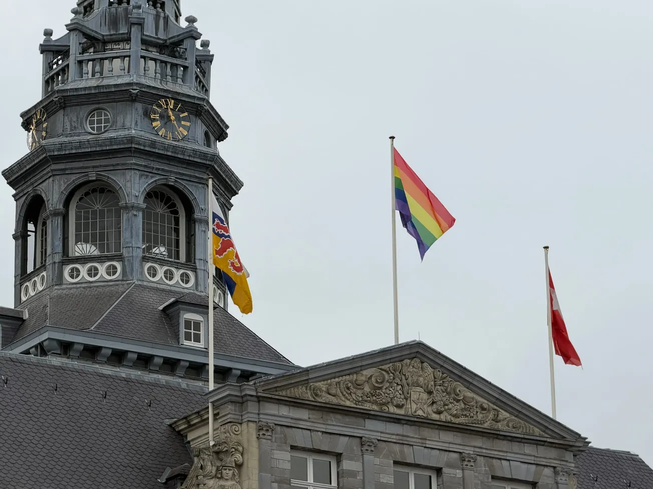 Stadhuis viert 'uit de kast komen'