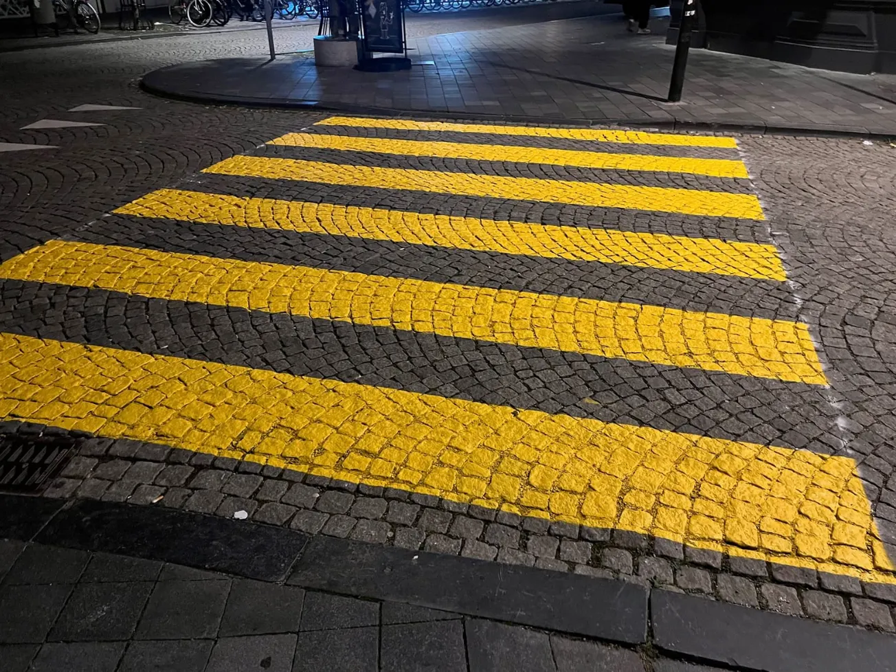 Mag een zebra geel zijn?