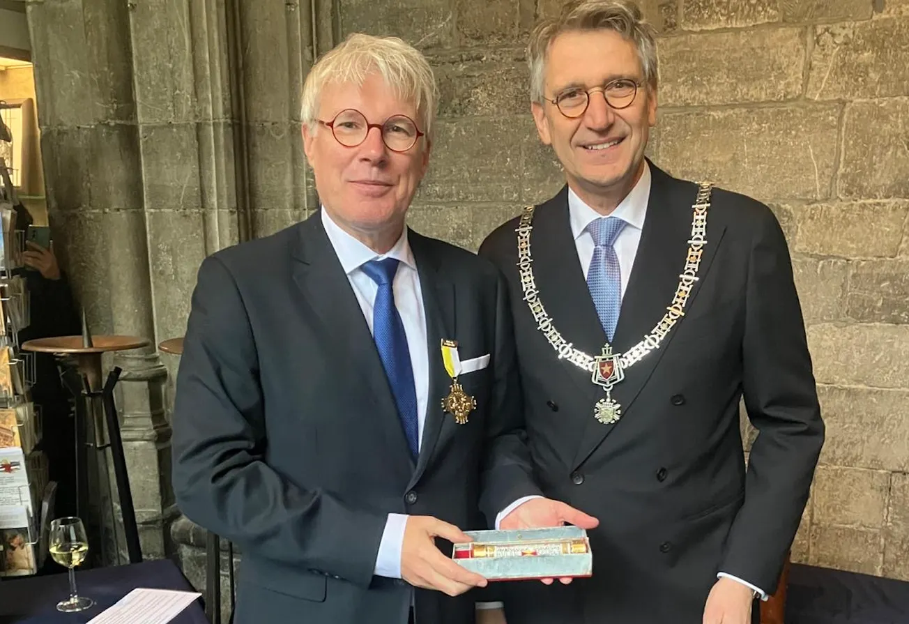 Teken van Verdienste voor Hans Leenders