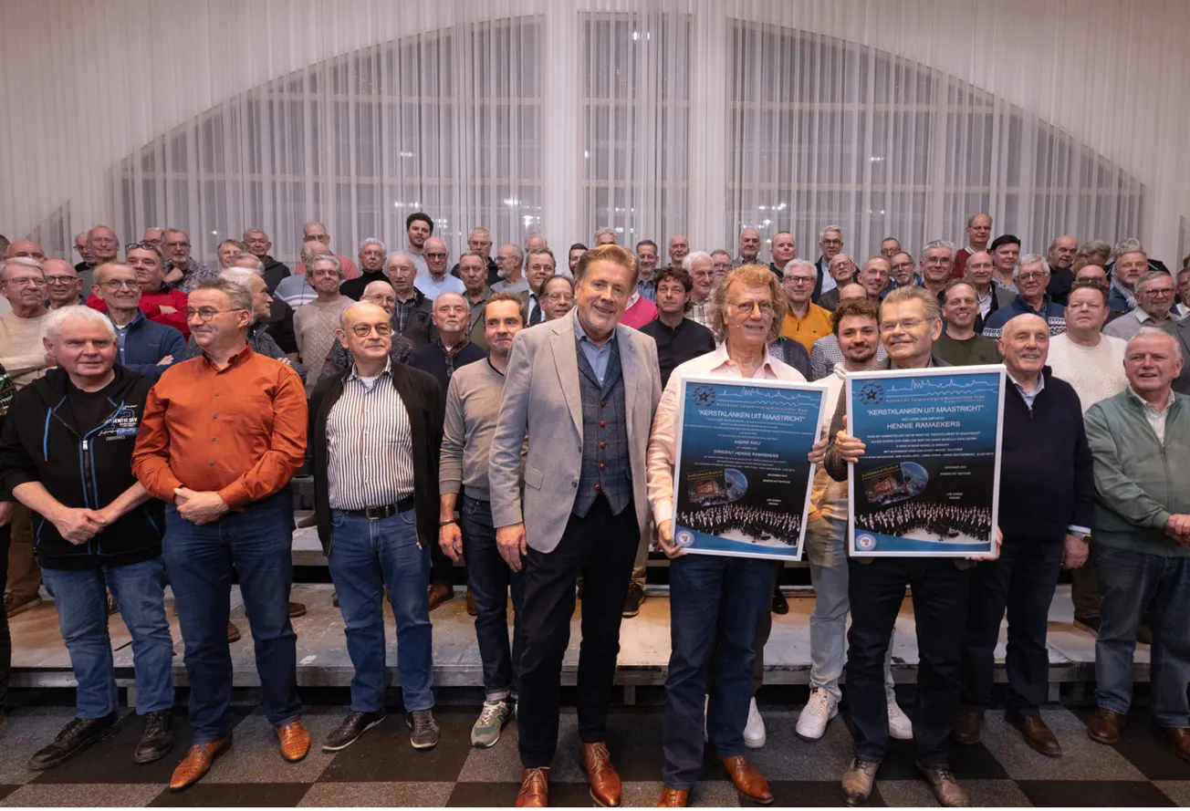 Rieu krijgt eerste kerst-cd Mastreechter Staar