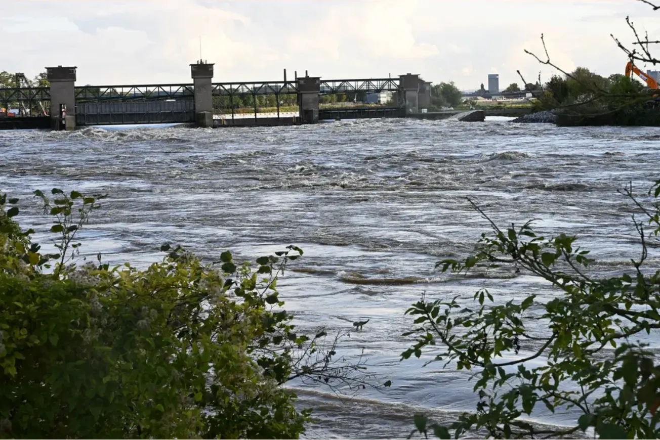 Raad hekelt Rijkswaterstaat, wil onderzoek waterkrachtcentrale