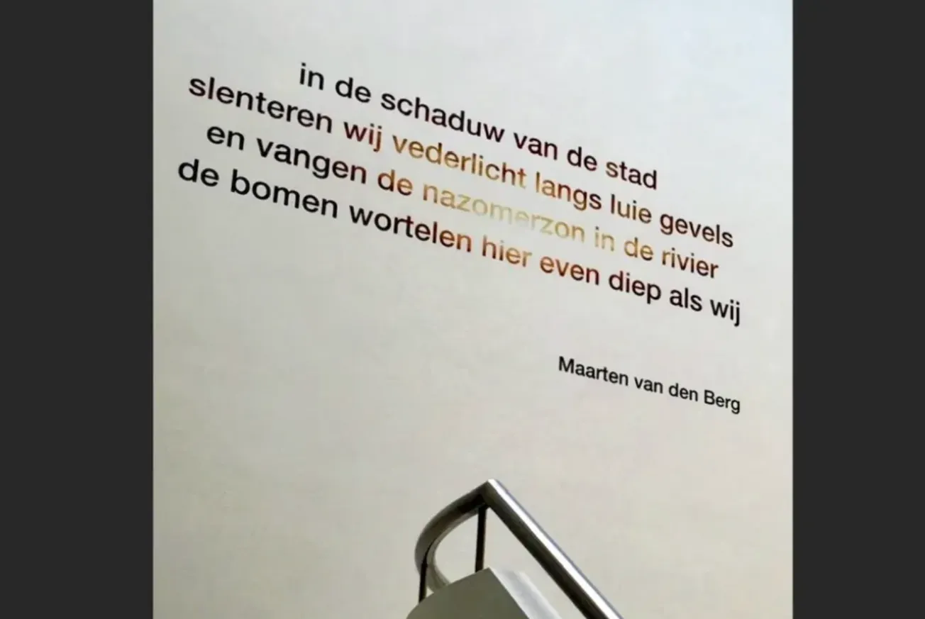 Gedichten weg, beloofde 'dynamische aankleding' kwam niet
