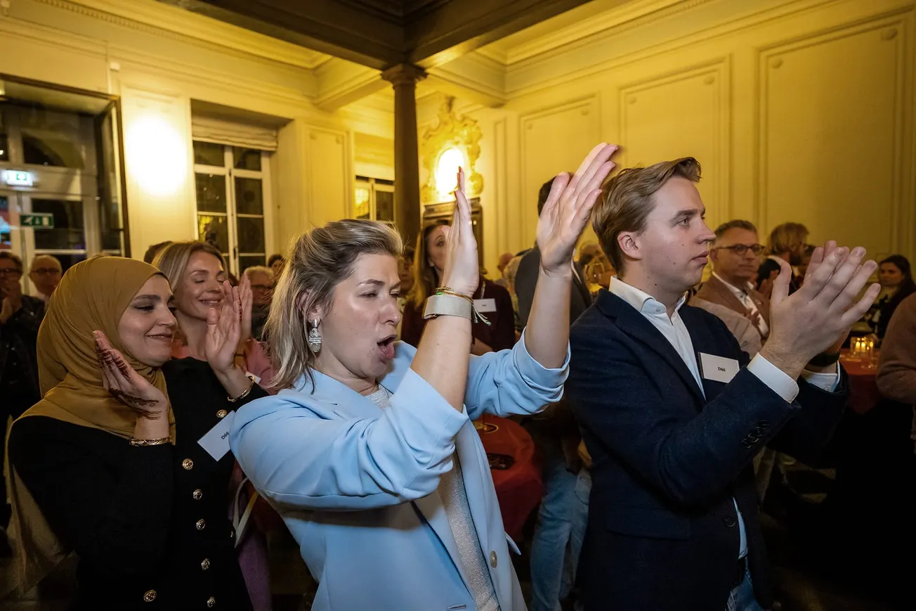 D66 wint, in zetels gelijk met CDA: 6 zetels, hogere opkomst