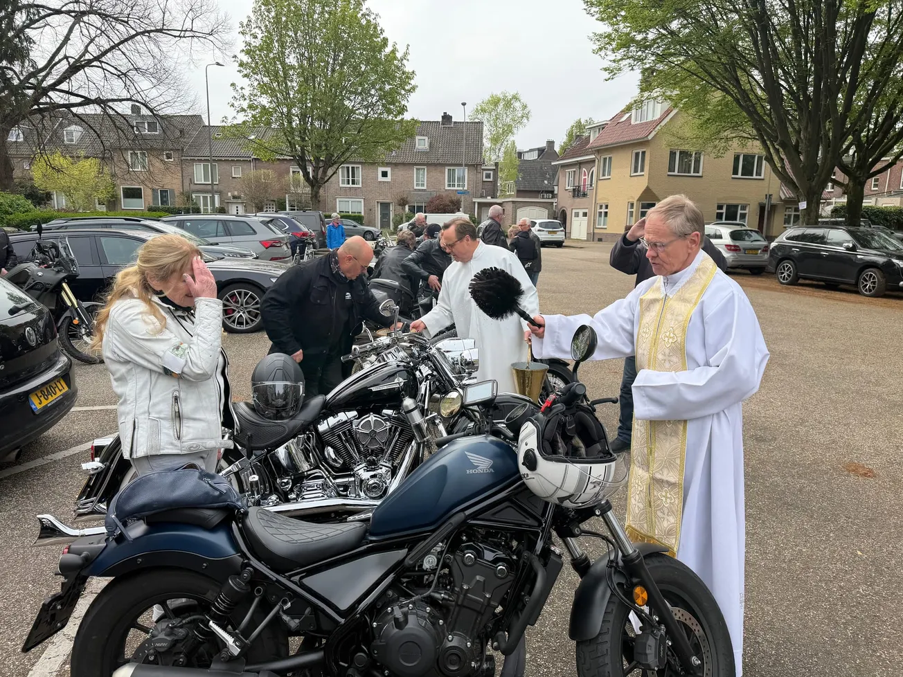 Gods geest rijdt nu mee met motorclub Saint Pierre