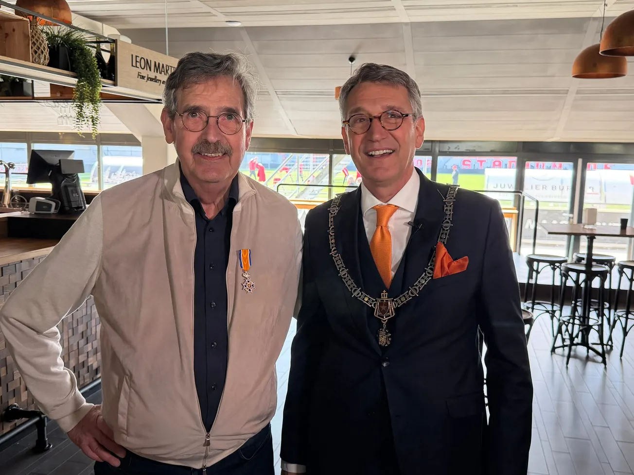 Maar 4 lintjes. "Maar wel 4 kanjers"