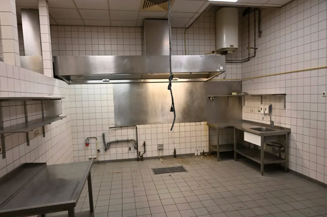 Heineken koopt verloedering Bonbonnière af voor 5 ton