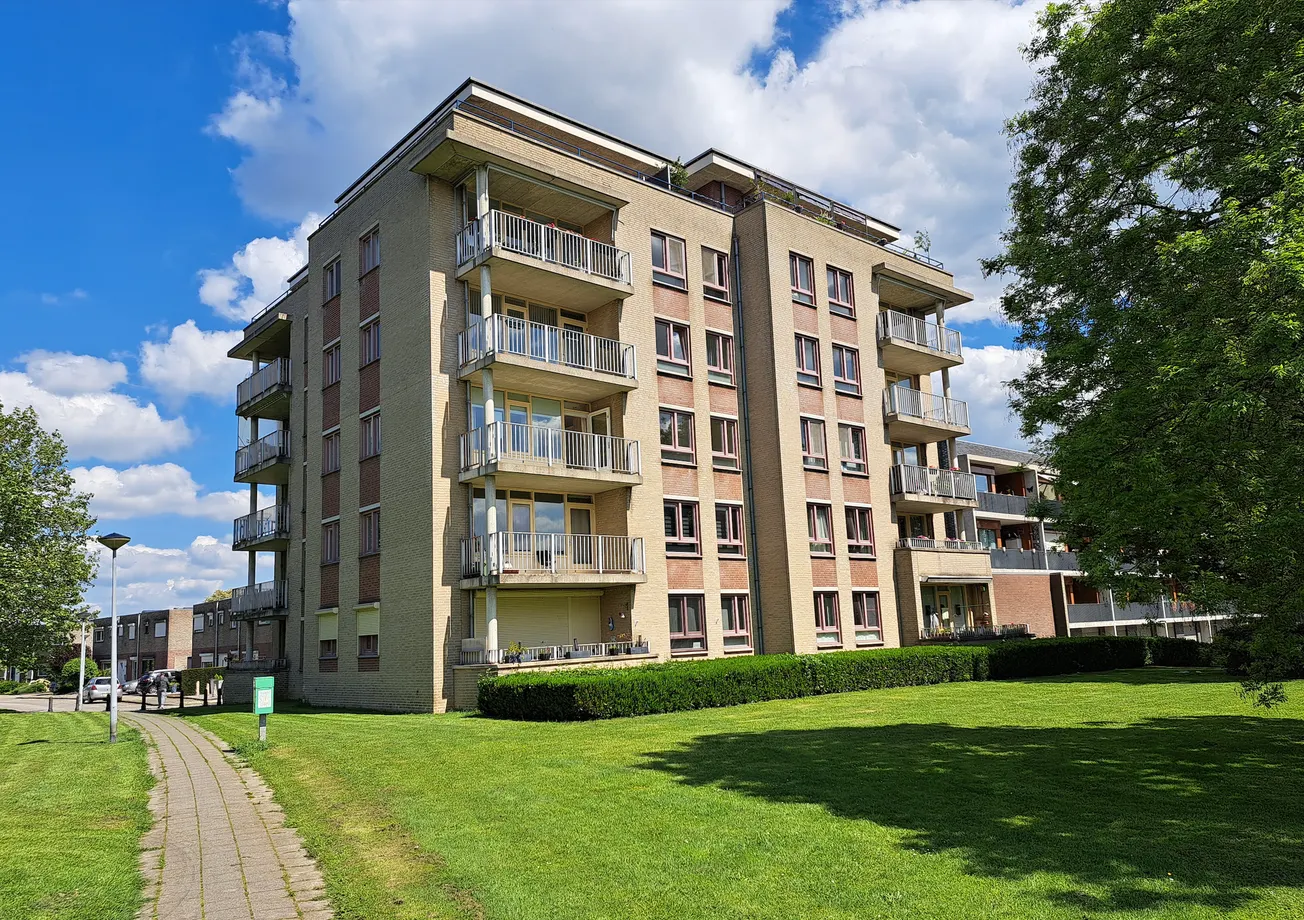 Bejaarde bewoners appartementencomplex zitten al drie weken zonder lift