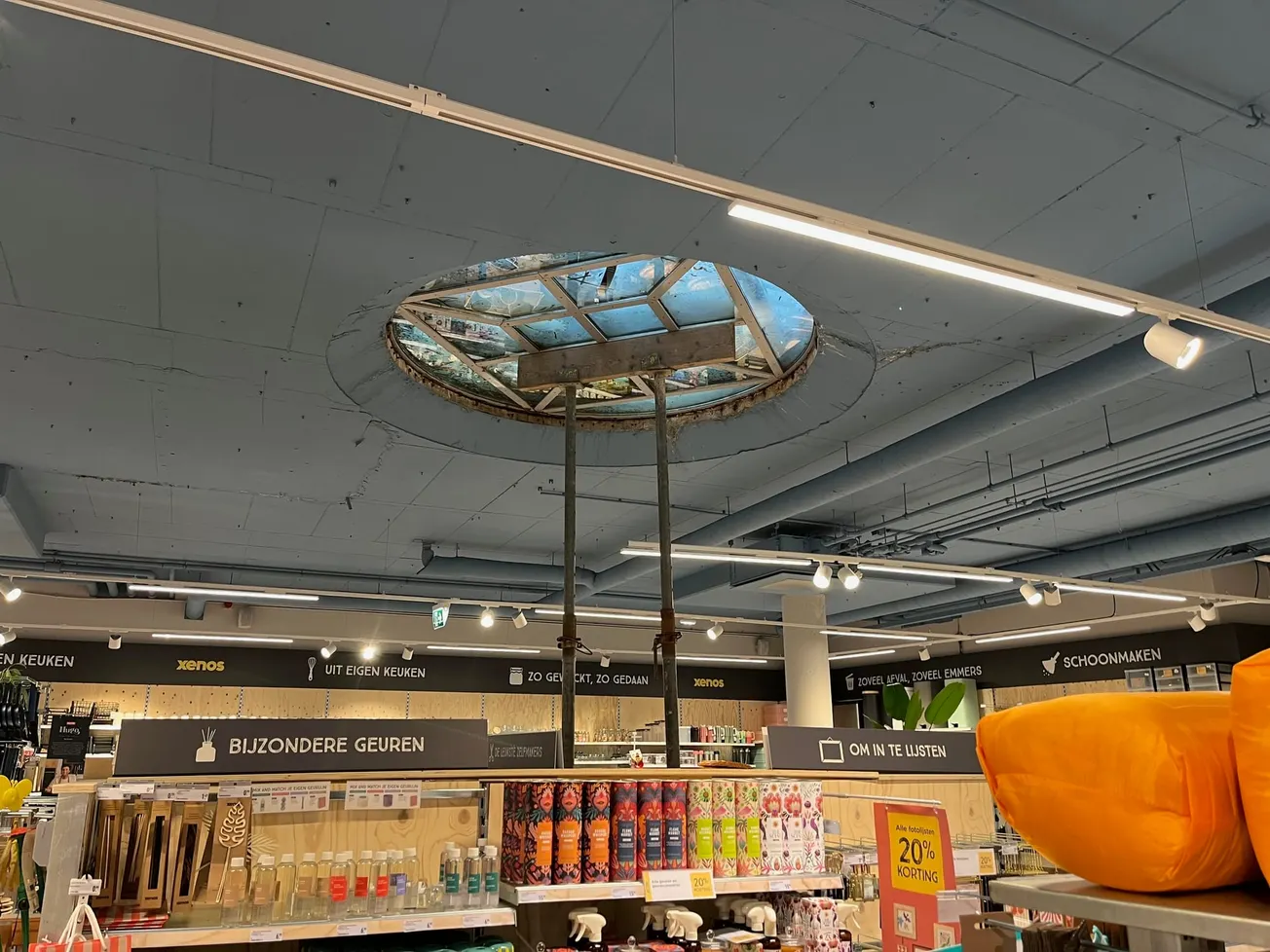 Xenos in Mosae Forum weer open