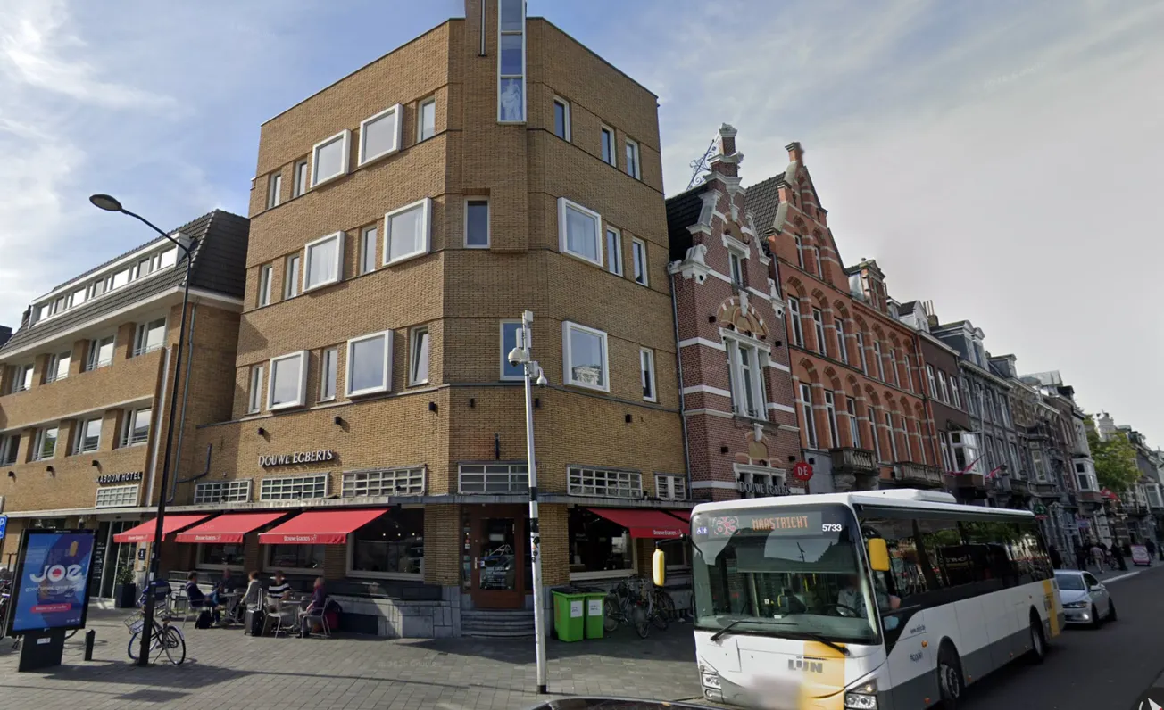 Charlies Coffee bij station ter overname