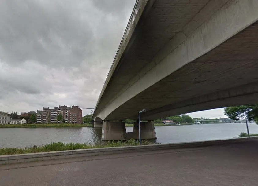 Drone gaat Kennedybrug inspecteren