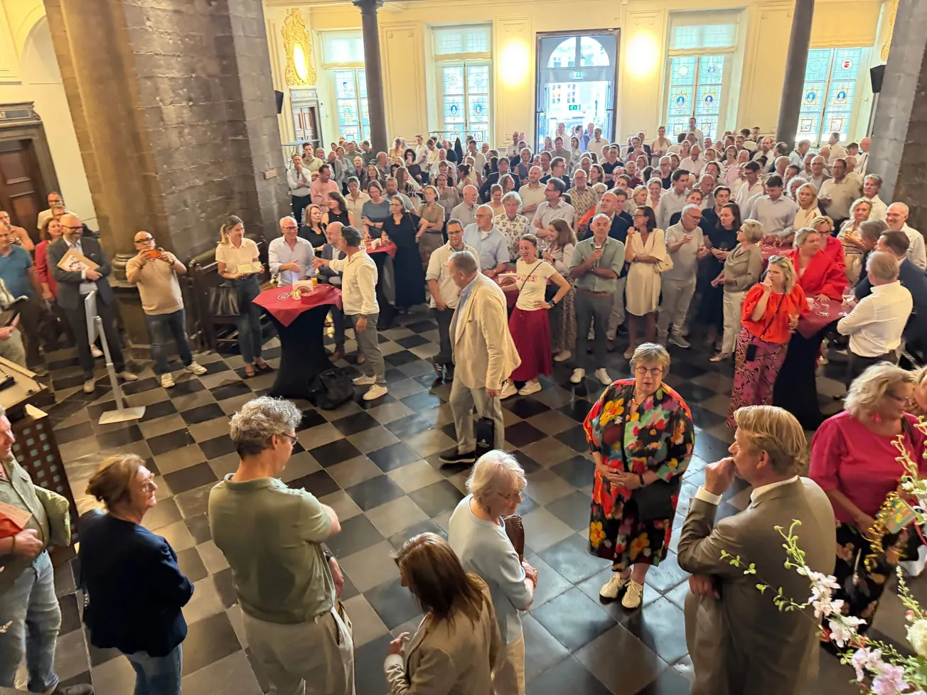 Drukbezochte receptie De Lange, wethouder van het volk