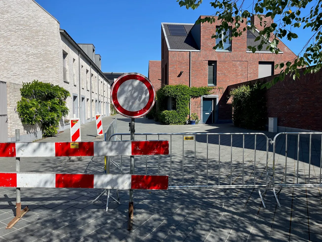 Scheuren parkeergarage, alles afgezet, 'niets aan de hand'